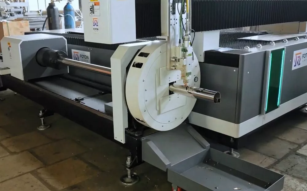 FL-L1560FR-2000-D220-IPG Лазерный станок для резки листового металла и труб